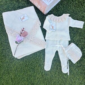 Cream Baby Knit Set